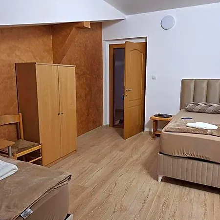 Hotel Izvor *